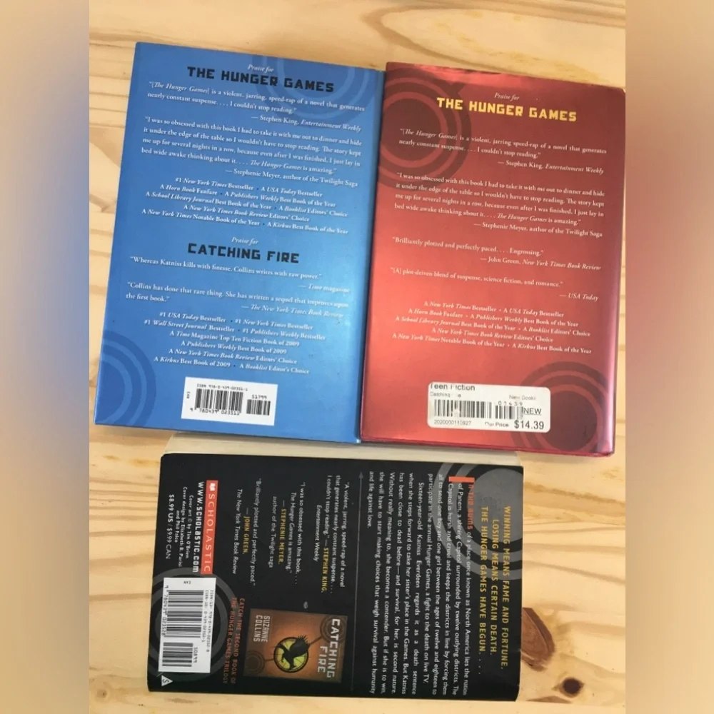 Hunger Games Trilology Books - Hunger Games, Catching Fire, & Mockingjay Collins